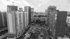 Благодаря отлаженному механизму взаимодействия минстроя региона с застройщиками, отстающими от запланированных сроков сдачи, почти в пять раз снизилось число потенциально проблемных объектов. Фото: Андрей Заржецкий