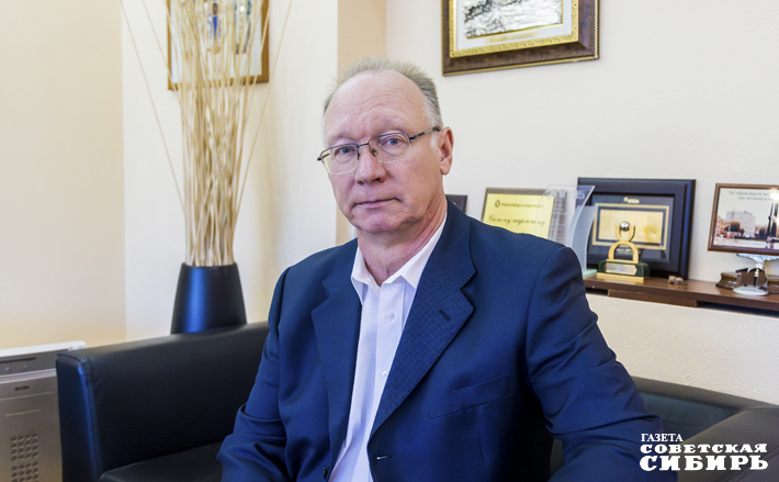 Вячеслав Александрович Корягин руководит типографией «Советская Сибирь». В прошлом году легендарное предприятие отметило 100-летний юбилей. Фото: Андрей Заржецкий