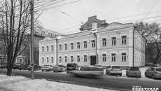 Реконструкция дома-музея Юрия Кондратюка — ученого, рассчитавшего схему посадки на Луну, — завершена, а вот «Красного факела» — еще в процессе. Фото: Андрей Заржецкий