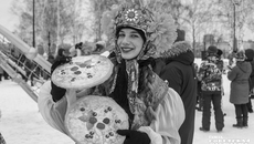 В Новосибирске 2 марта горячий чай и ароматные блины будут предложены гостям в парках «Центральный», «Первомайский», «Затулинский», «У моря Обского» и имени С.М. Кирова. Ну и, конечно, состоятся частушечные бои, масленичный карнавал и огненное шоу. Подробная программа доступна по ссылке https://parkigoroda-nsk.ru/maslenica_2025