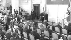 Государственные награды в том числе вручены представителям новосибирских предприятий «Анозит», «Обновление», «Катод», патронного, приборостроительного, электровозоремонтного заводов. Изображение: otstv.ru