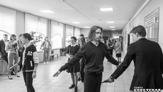 В Новосибирске становится больше ребят, которые сдают ЕГЭ на 80 баллов и выше. Фото: Андрей Заржецкий