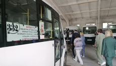 Бердские автопарки уже сейчас бьются за каждого клиента в прямом смысле этого слова. Фото: Светлана Фролова