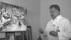 Профессор Валерий Черных утверждает, что управлять деятельностью масштабной клиники ему помогает 20-летний опыт работы в Совете депутатов города Новосибирска. Фото предоставлено пресс-службой Новосибирского филиала МНТК «Микрохирургия глаза»