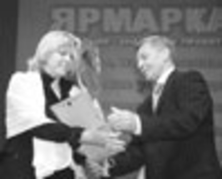 096-01.jpg