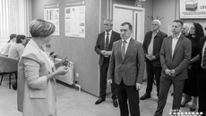 В социальном МФЦ каждый житель Кировского района Новосибирска теперь может получить не только профильные, но и другие нужные ему услуги. Фото: Андрей Заржецкий