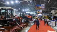 На выставке, прошедшей в рамках  Агропродовольственного форума, можно было увидеть образцы новейшей сельхозтехники, часть которой — новосибирского производства. Фото: Андрей Заржецкий