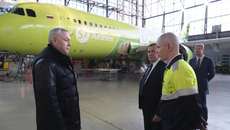 Благодаря старту проекта «Сибири» появляются принципиально новые для новосибирского образования направления — подготовки летного состава. В частности, автотранспортный колледж уже второй год подряд будет готовить бортпроводников. Фото: nso.ru