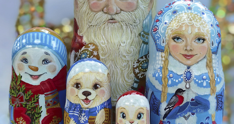 Веселая компания — Дед Мороз, Снегурочка, снеговик, медвежонок и зайчик — ожили благодаря таланту новосибирской художницы Олеси Скутиной. Фото предоставлено Олесей Скутиной