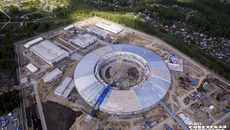 За изготовление экспериментальных станций под ключ ответственны четыре ключевые организации: новосибирские — Конструкторско-технологический институт научного приборостроения СО РАН и Институт гидродинамики имени М.А. Лаврентьева СО РАН, а также Томский политехнический университет и Институт сильноточной электроники СО РАН. А всего в процесс было вовлечено около 1,5 тысячи субподрядчиков, в том числе НГТУ. Фото: Андрей Заржецкий