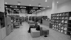 В Академгородке полным ходом строится уже вторая очередь студенческого кампуса мирового уровня. На объекте на прошлой неделе побывал министр науки и высшего образования России Валерий Фальков. Вместе с губернатором Андреем Травниковым они посетили также площадку строи­тельства Центра коллективного пользования «Сибирский кольцевой источник фотонов», обсудили со специалистами степень готовности объекта. Фото: пресс-служба губернатора и правительства Новосибирской области