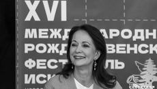 Специальные гости XVI Международного Рождественского фестиваля искусств — народный артист России Валерий Баринов и заслуженная артистка России Ольга Кабо — 13 декабря 2025 года представили литературно-музыкальный спектакль «Ты не становишься воспоминаньем…». Композиция включила произведения Бунина, Фета, Блока, Ахматовой, Цветаевой, Есенина, Пастернака, Тарковского, Шекспира в сопровождении музыки Чайковского, Скрябина, Массне, Бетховена, Крейслера. Фото: Андрей Заржецкий