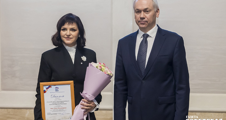 Ольга Вайс, лау­реат конкурса сельских учителей в номинации «Герой из нашего села», преподает историю и обществознание в Зубковской школе Краснозёрского района. Фото: Андрей Заржецкий