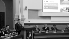 Один из приоритетов работы мэрии — поддержка участников СВО и их семей. Открыты два реабилитационных отделения в Дзержинском и Октябрьском районах. Обеспечивается поддержка семей бойцов, ведется сбор помощи для фронта. Фото: пресс-служба Горсовета