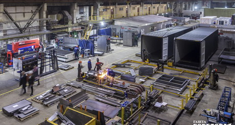 С 2025 года мероприятия и меры поддержки предприятий продолжаются в федеральном проекте «Производительность труда» нацпроекта «Эффективная и конкурентная экономика». Нацпроект курирует региональное Министерство экономического развития. Подробнее о проекте можно узнать на ИТ-платформе производительность.рф. Фото: Андрей Заржецкий