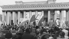 «В 16-00 по московскому времени 18 марта 2014 года, после 50 лет хрущевской украинизации полуострова (ведь аннексией в рамках одного союзного государства это нельзя было назвать), Крым возвращается домой», — писала «Советская Сибирь» 20 марта 2014 года. Тогда без преувеличения всю страну охватили воодушевление и гордость. Фото: архив ИД «Советская Сибирь»