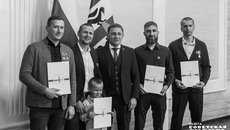 Вот какие волонтеры есть у нас в регионе — для добрых дел юный возраст не помеха, тем более, если старшие показывают пример. Фото: Андрей Заржецкий