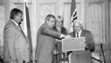 122-02.jpg